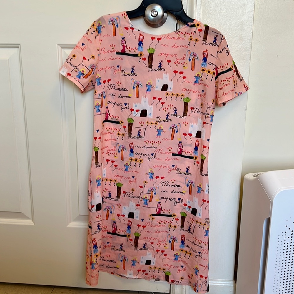 Dress xs, 2 pockets, very thin polyester, zipper at the back, see through
